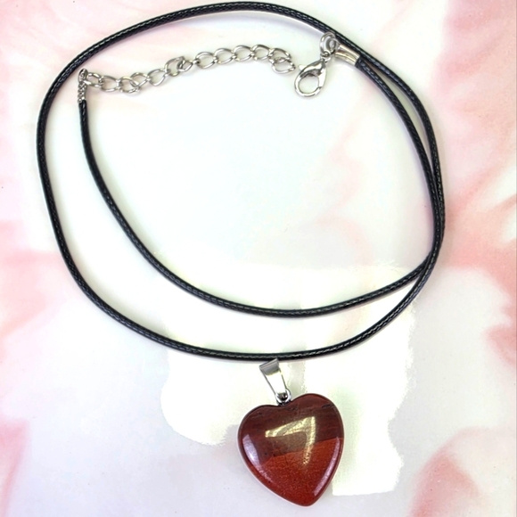 Natural Stone Heart Pendant Necklace​ - Picture 1 of 1